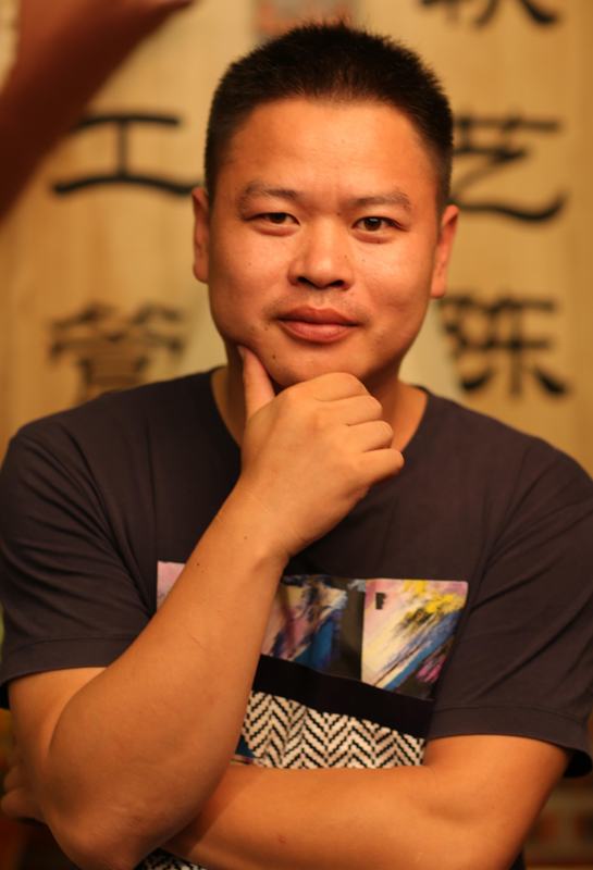 黃政-